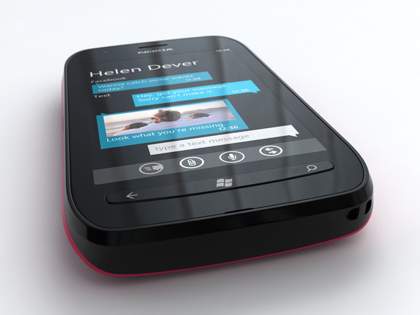 3dsmax nokia lumia 710 - Nokia Lumia 710 by CGphone